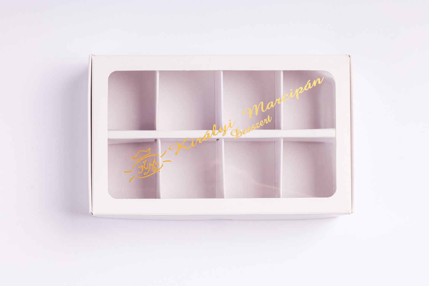 Díszdoboz 8 darab válogatott marcipánnal. Gift box with 8 pieces of assorted marzipan. Geschenkbox mit 8 Stück ausgewähltem Marzipan.