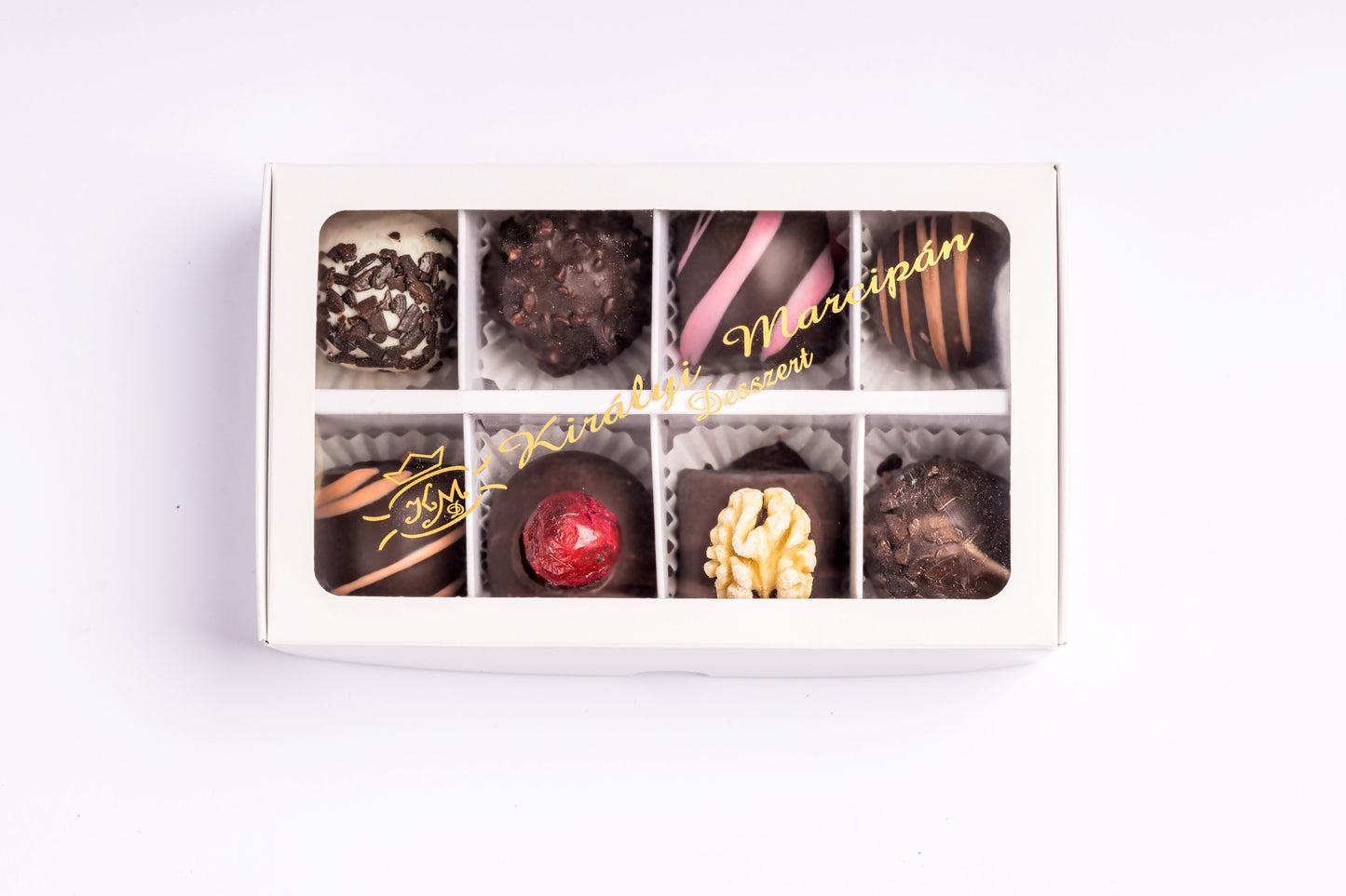 Díszdoboz 8 darab válogatott marcipánnal. Gift box with 8 pieces of assorted marzipan. Geschenkbox mit 8 Stück ausgewähltem Marzipan.