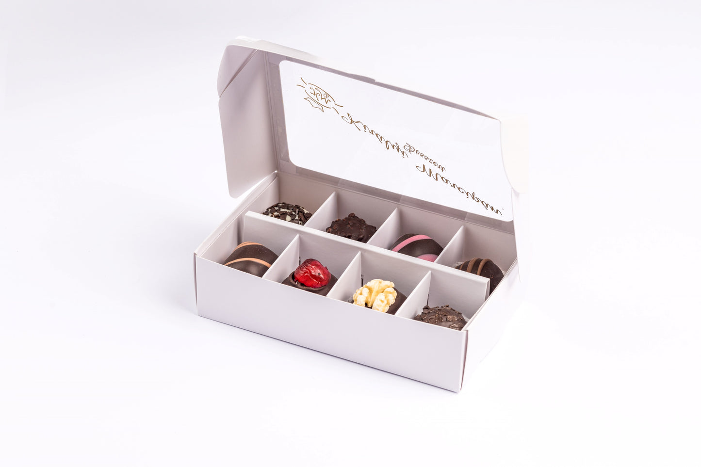 Díszdoboz 8 darab válogatott marcipánnal. Gift box with 8 pieces of assorted marzipan. Geschenkbox mit 8 Stück ausgewähltem Marzipan.