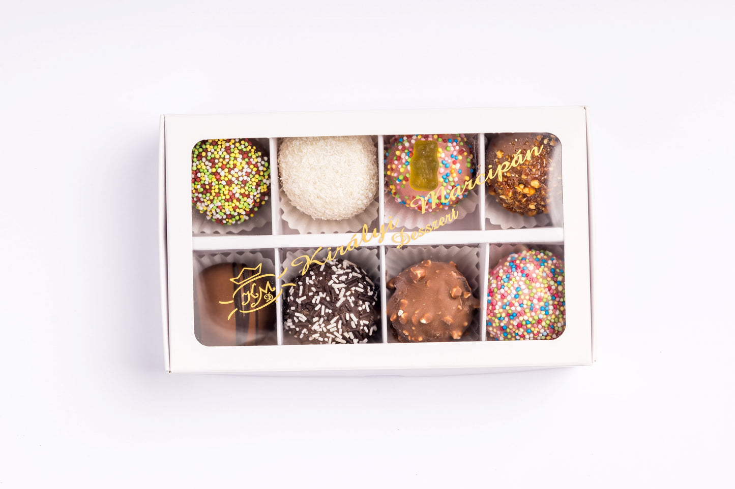Díszdoboz 8 darab válogatott marcipánnal. Gift box with 8 pieces of assorted marzipan. Geschenkbox mit 8 Stück ausgewähltem Marzipan.