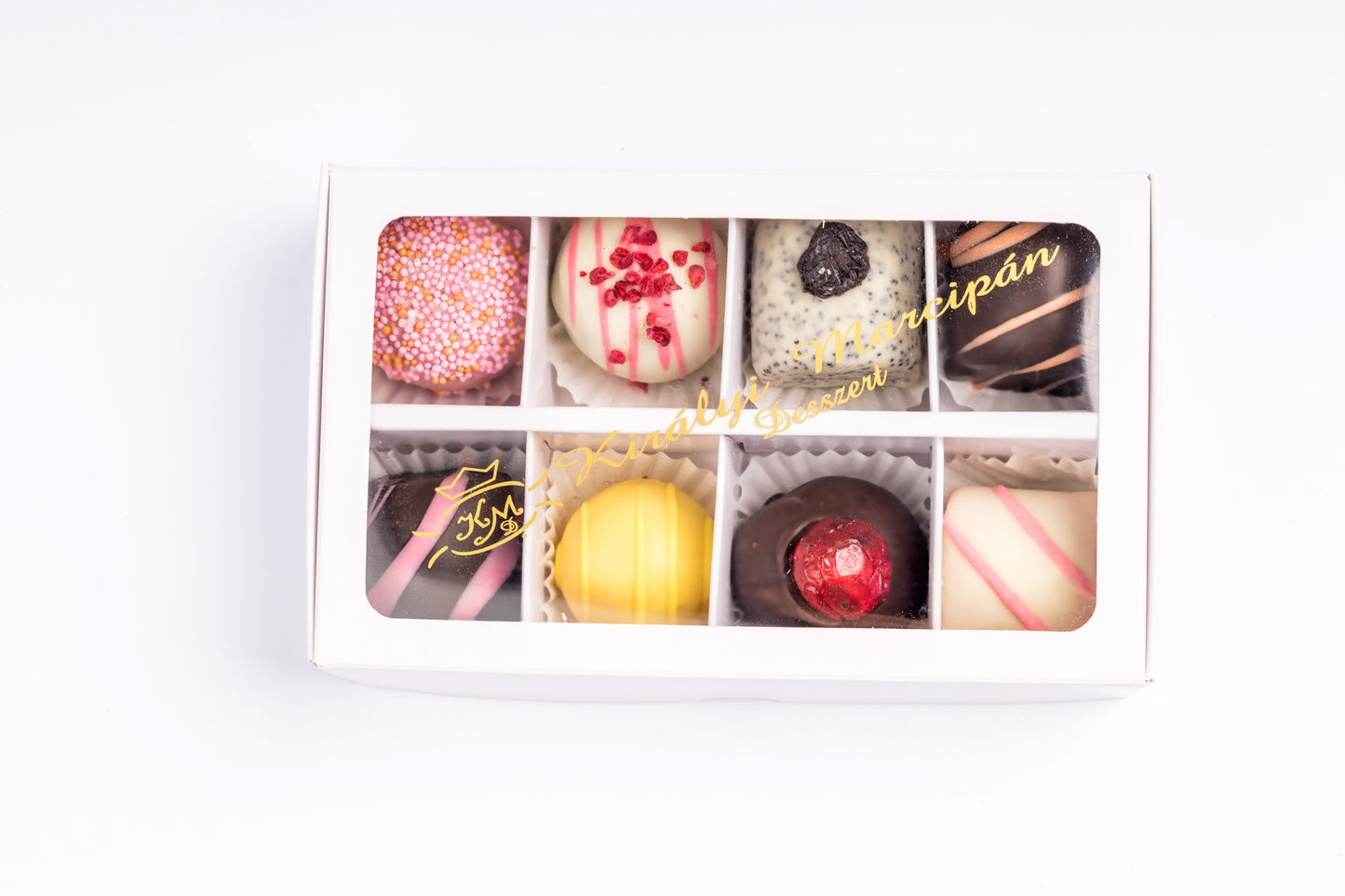 Díszdoboz 8 darab válogatott marcipánnal. Gift box with 8 pieces of assorted marzipan. Geschenkbox mit 8 Stück ausgewähltem Marzipan.