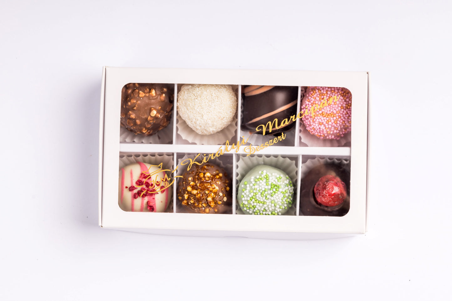 Díszdoboz 8 darab válogatott marcipánnal. Gift box with 8 pieces of assorted marzipan. Geschenkbox mit 8 Stück ausgewähltem Marzipan.